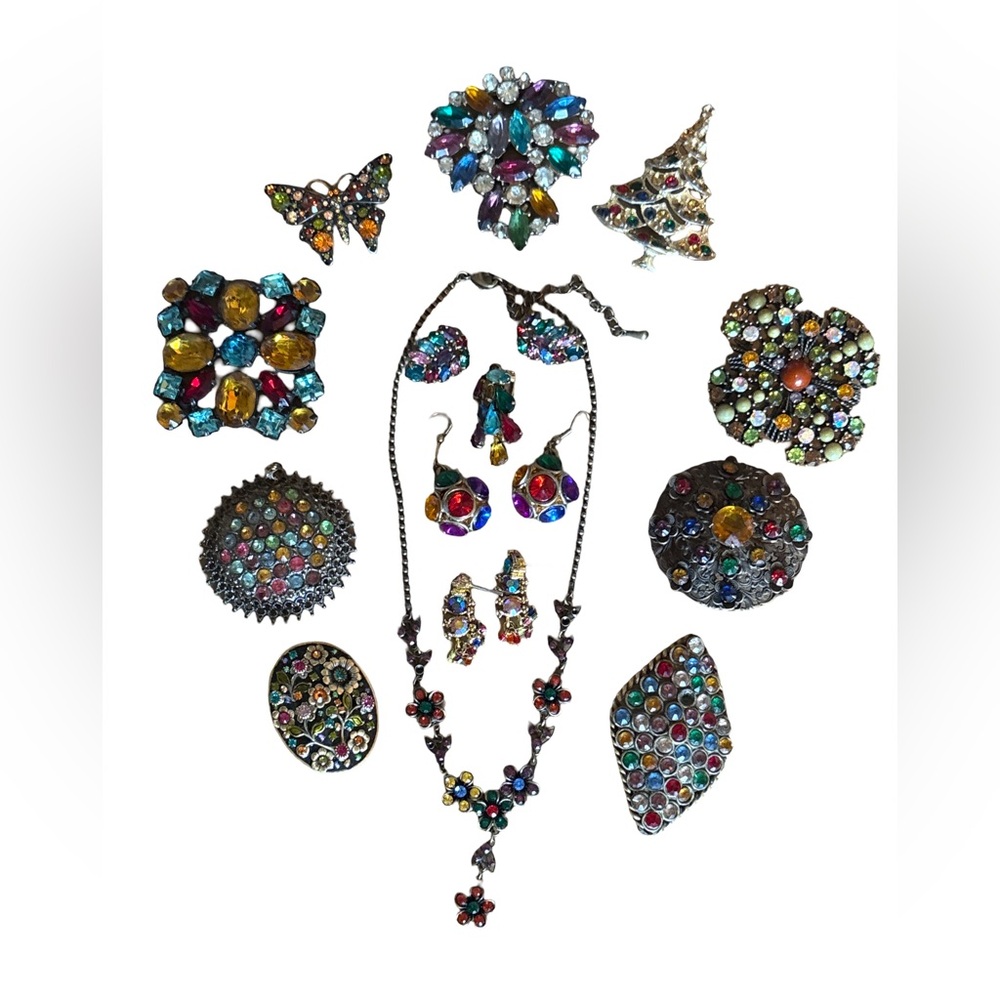 17 Vtg/Antique Colorful Jewelry Brooches Pendants Necklace Earrings shoe Clip